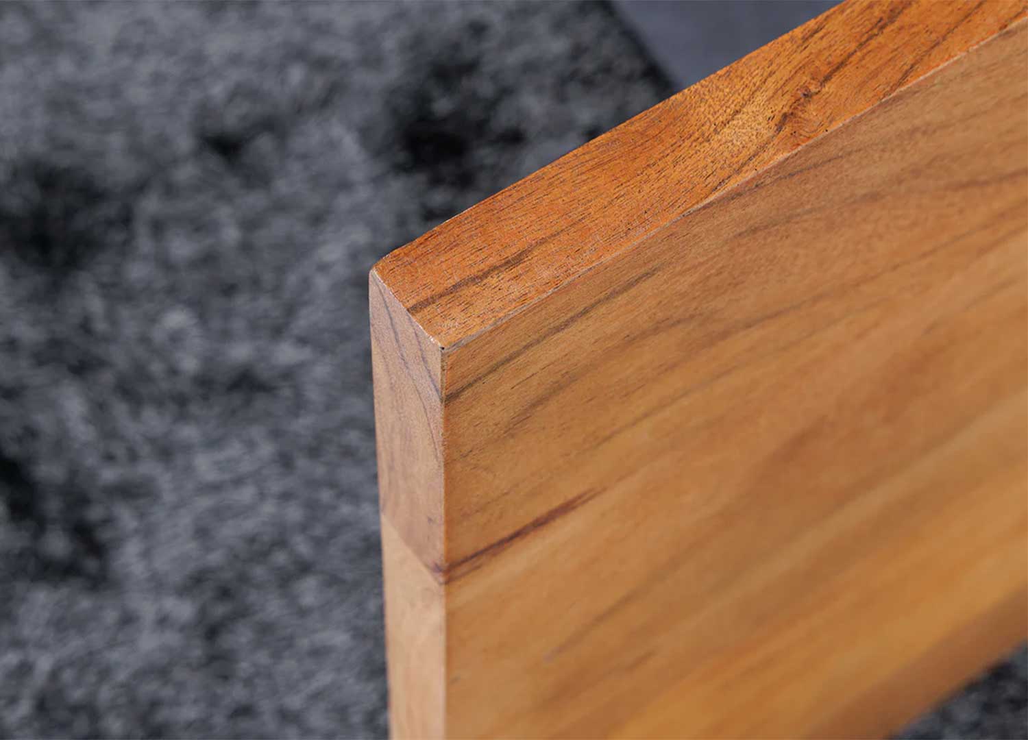 Porte en bois d'acacia