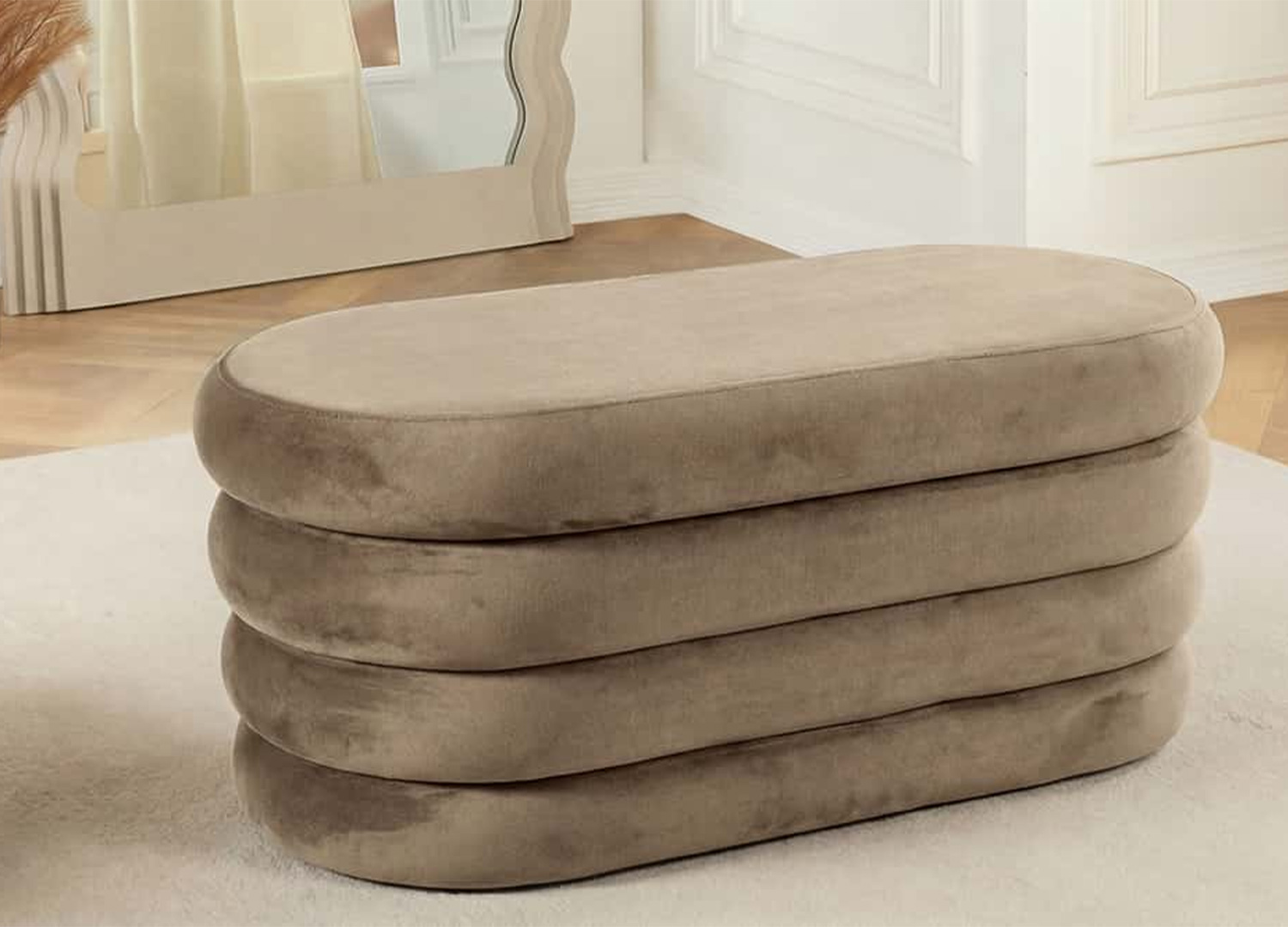 Banquette coffre ELYA taupe champagne en velours, idéale en bout de lit ou dans une chambre