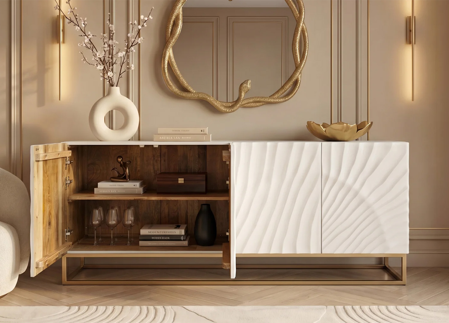 Intérieur du buffet SOLENA avec portes ouvertes et rangements pour vaisselle
