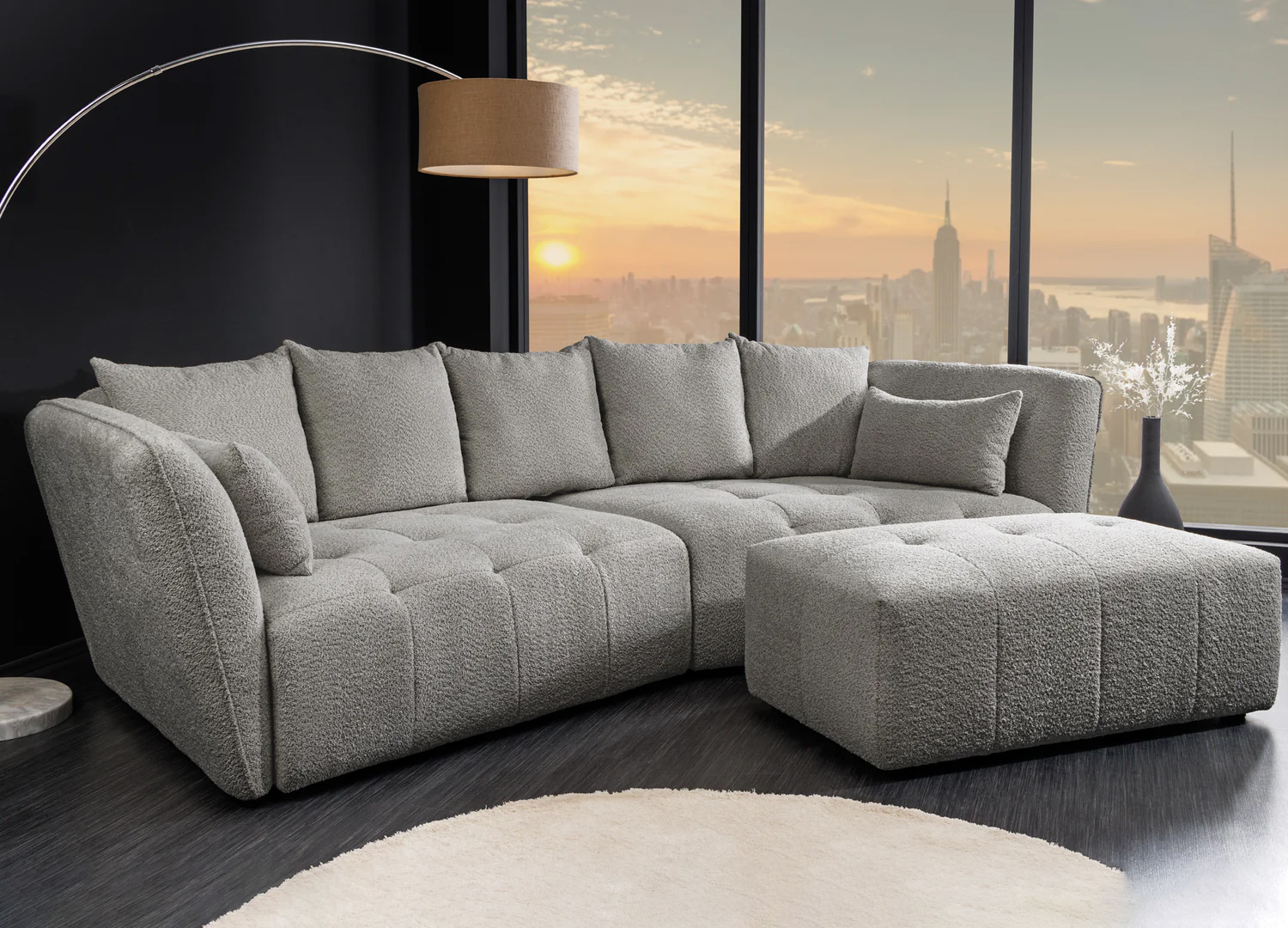 Canapé ASTORIA 295 cm en bouclé gris avec pouf assorti disponible en option
