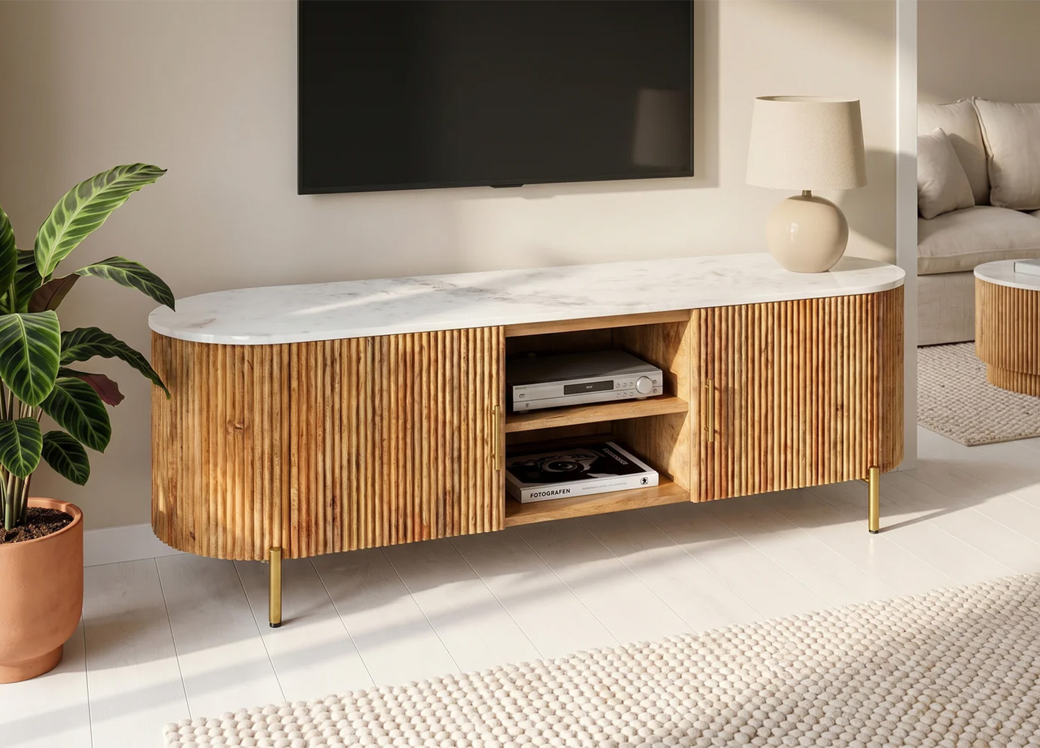 Meuble TV MARELLO 140 cm en bois de manguier naturel avec plateau marbre blanc
