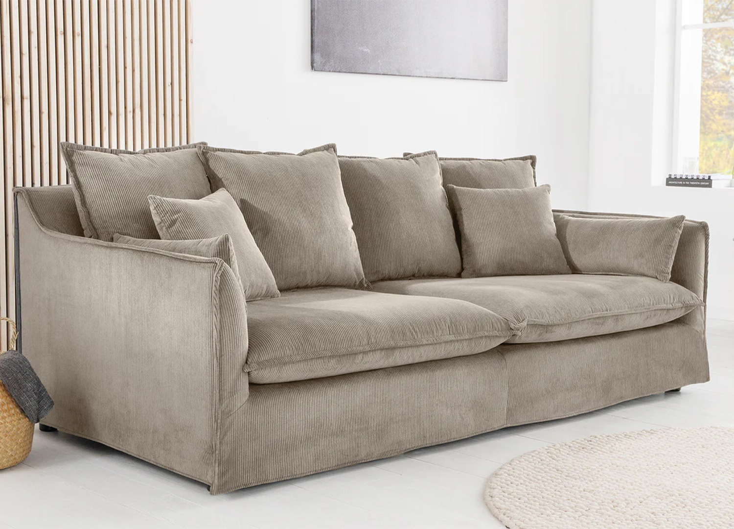 Canapé MILO 3 places greige en velours côtelé installé dans un salon moderne