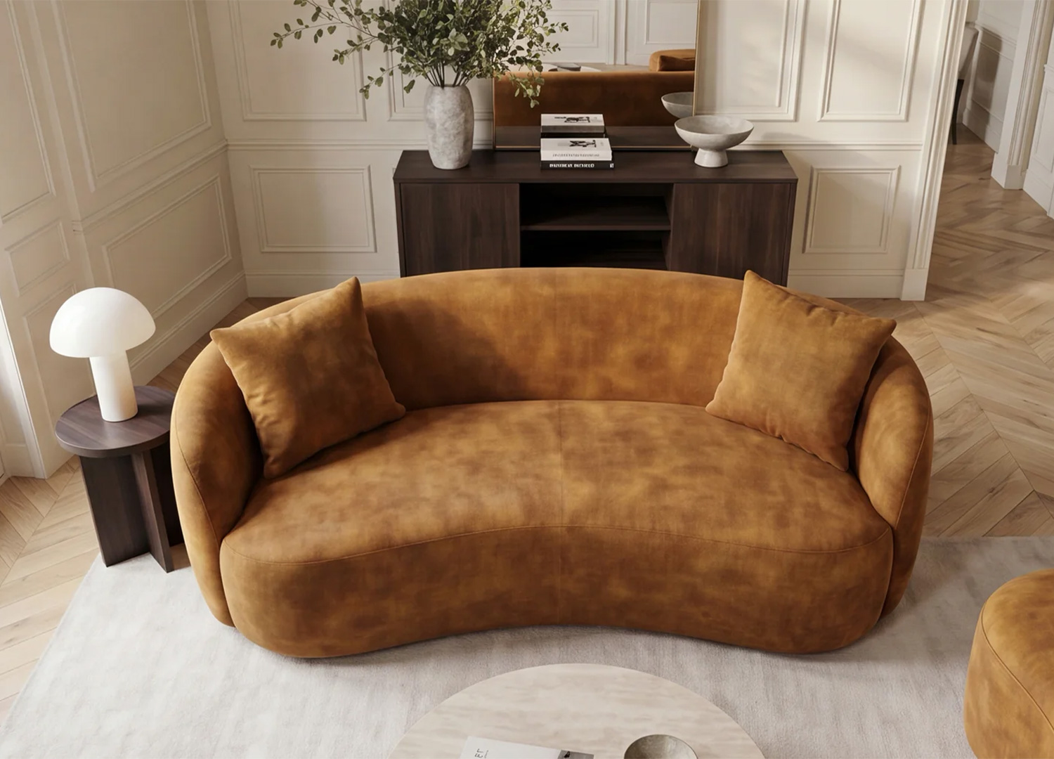 Détail de l’assise confortable du canapé SOLANE avec revêtement velours moutarde