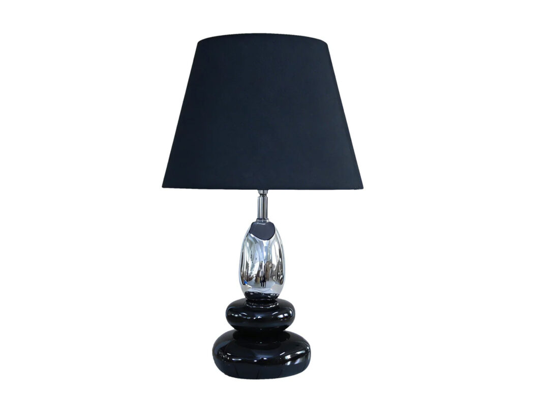 Lampe à poser AURÉA noir et argent avec pied sculptural sur fond blanc
