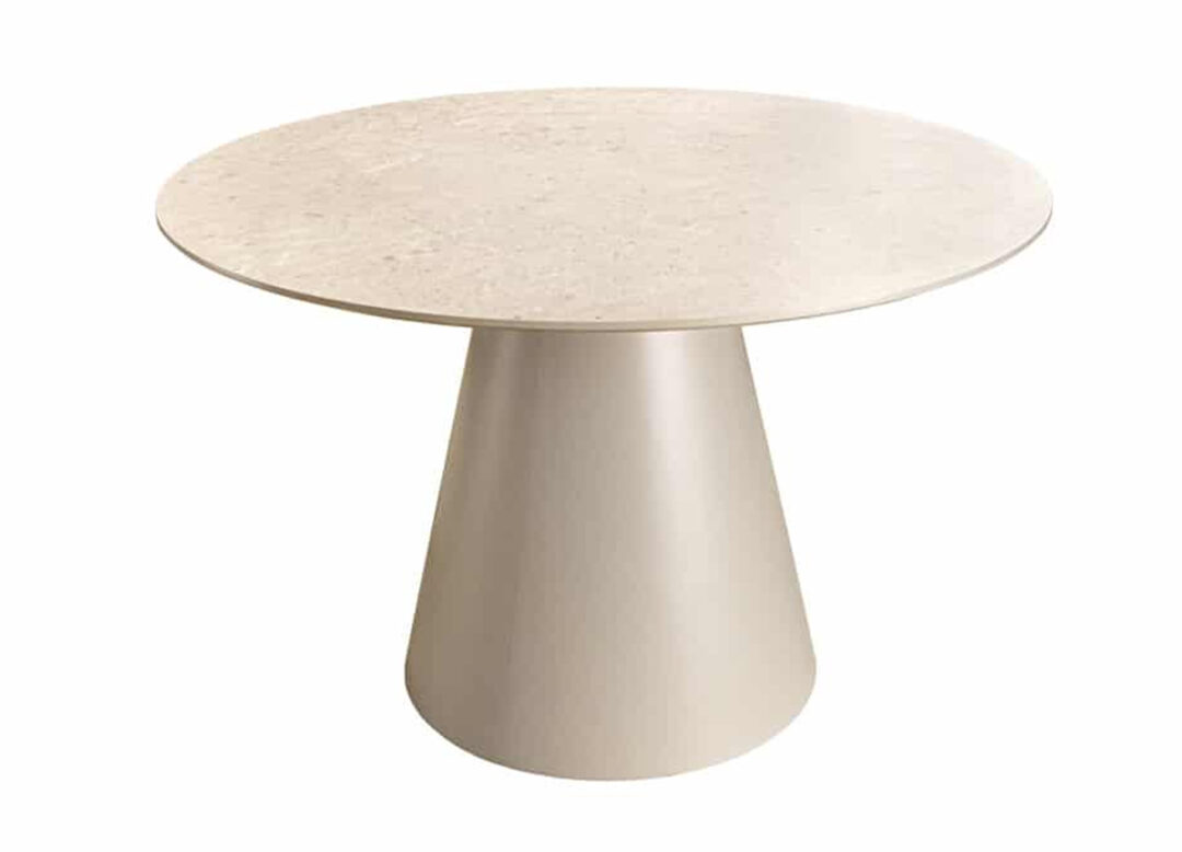 Table à manger ronde ÉLORIA 120 cm effet béton gris sur fond blanc