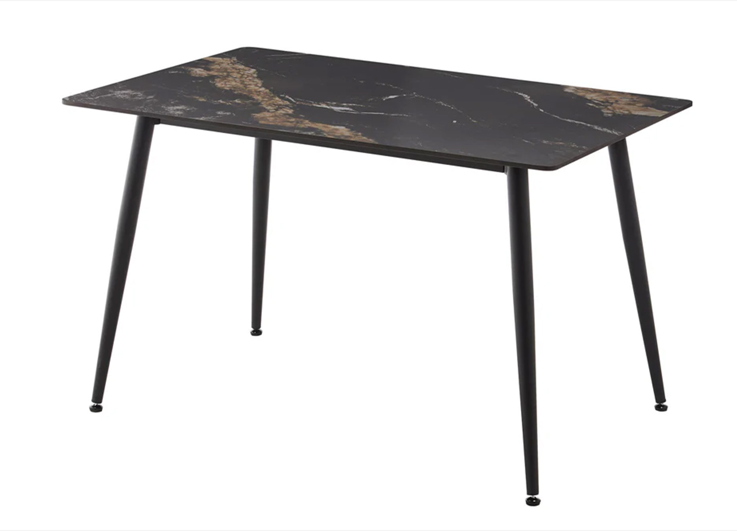 Table à manger KAVEN 140 cm en céramique noir et or avec pieds en métal noir sur fond blanc