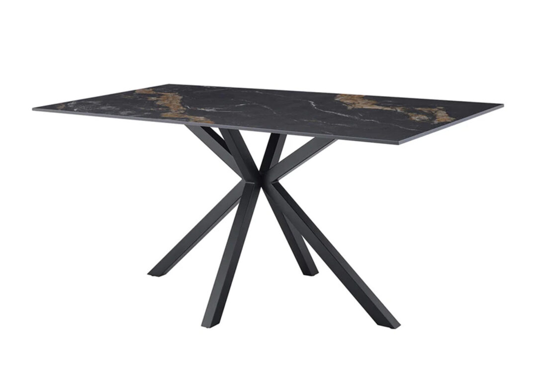 Table KAVEN 160 cm en céramique noir doré avec piètement étoile noir sur fond blanc