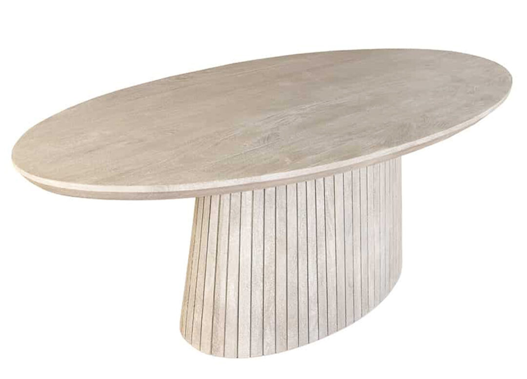 Table à manger ovale SÉVÉRIA 220 cm en manguier massif gris fumé avec pied central sur fond blanc